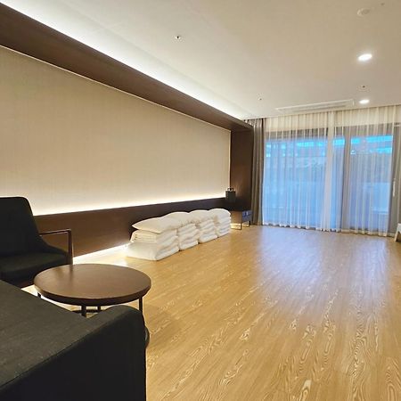 The Qube Resort Jeju Σεογκουίπο Εξωτερικό φωτογραφία