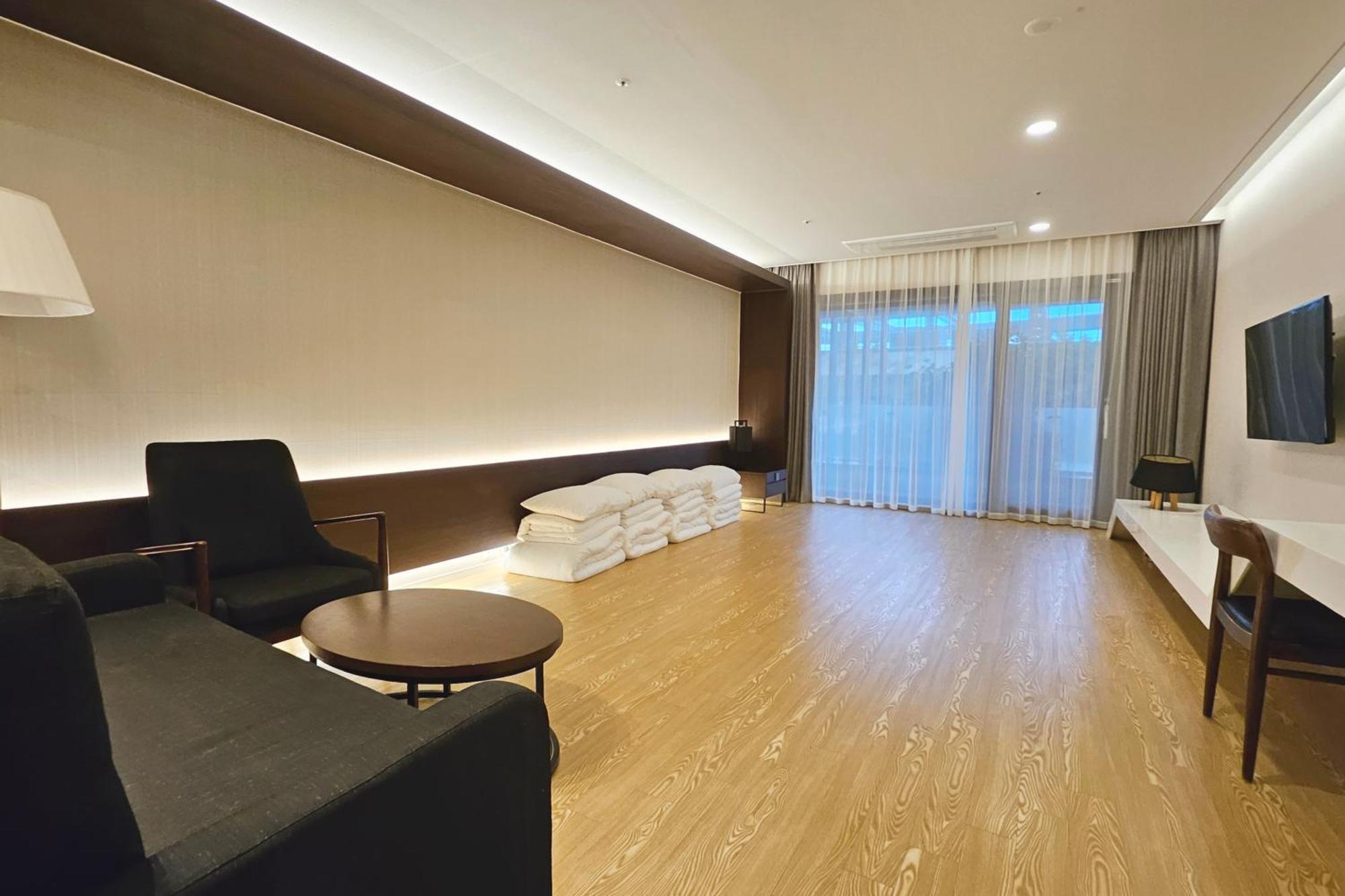 The Qube Resort Jeju Σεογκουίπο Εξωτερικό φωτογραφία