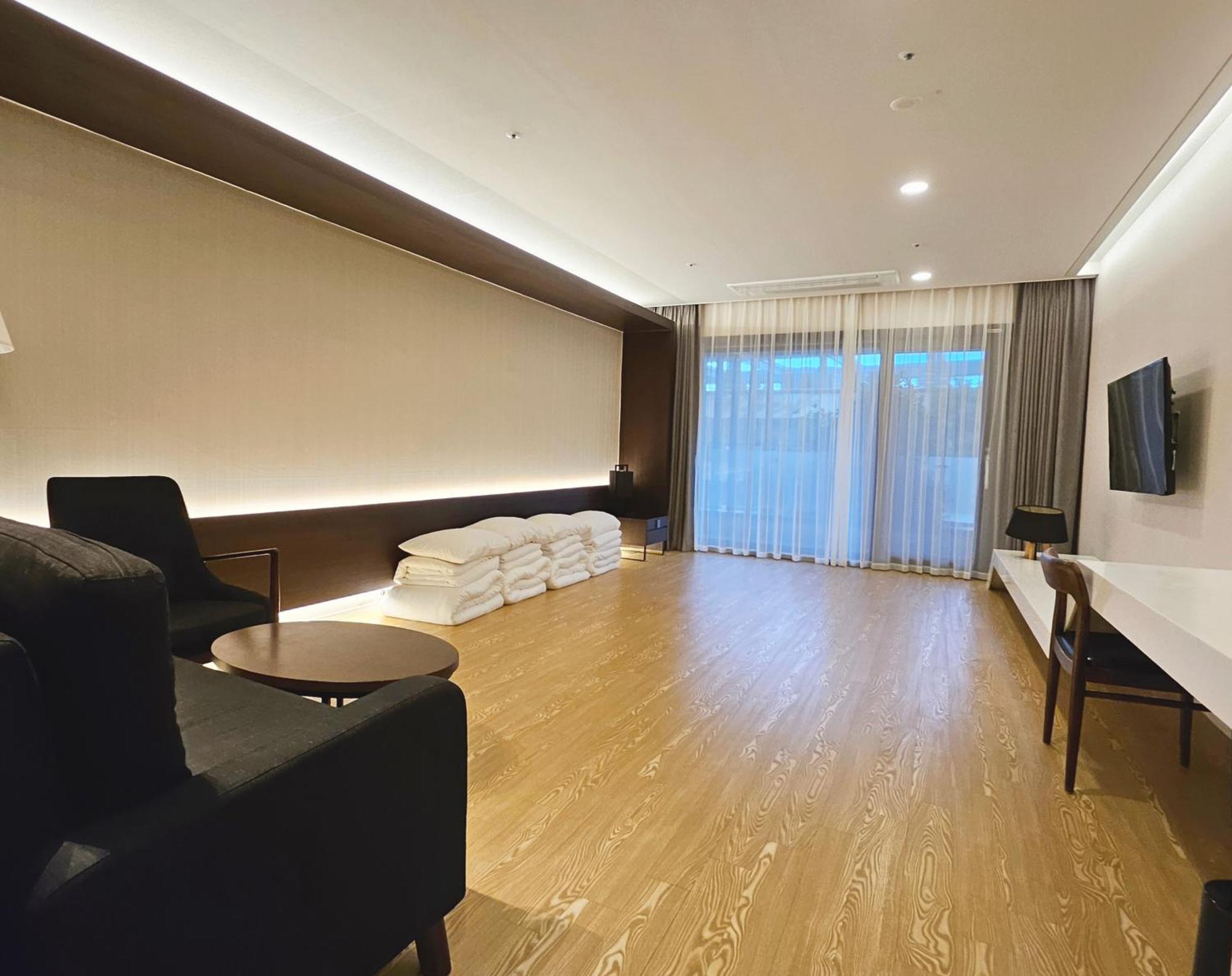 The Qube Resort Jeju Σεογκουίπο Εξωτερικό φωτογραφία
