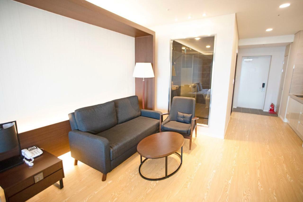 The Qube Resort Jeju Σεογκουίπο Εξωτερικό φωτογραφία